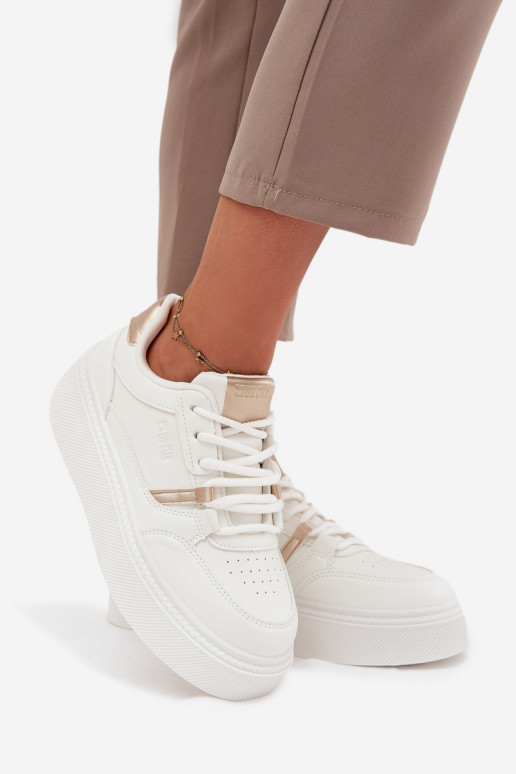 Féminin Chaussures modèle baskets avec une plateforme Big Star SS274359 couleur blanche