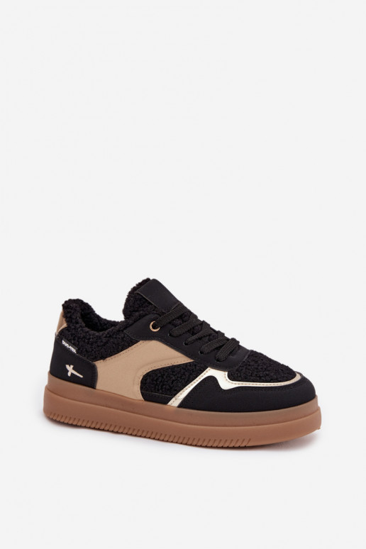 Chaussures modèle baskets Féminin avec une plateforme avec un manteau de fourrure Typu Baranek couleur noire Frelina Chaussures modèle baskets Féminin avec une plateforme avec un manteau de fourrure Typu Baranek couleur noire Frelina