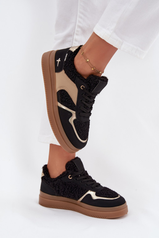 Chaussures modèle baskets Féminin avec une plateforme avec un manteau de fourrure Typu Baranek couleur noire Frelina Chaussures modèle baskets Féminin avec une plateforme avec un manteau de fourrure Typu Baranek couleur noire Frelina