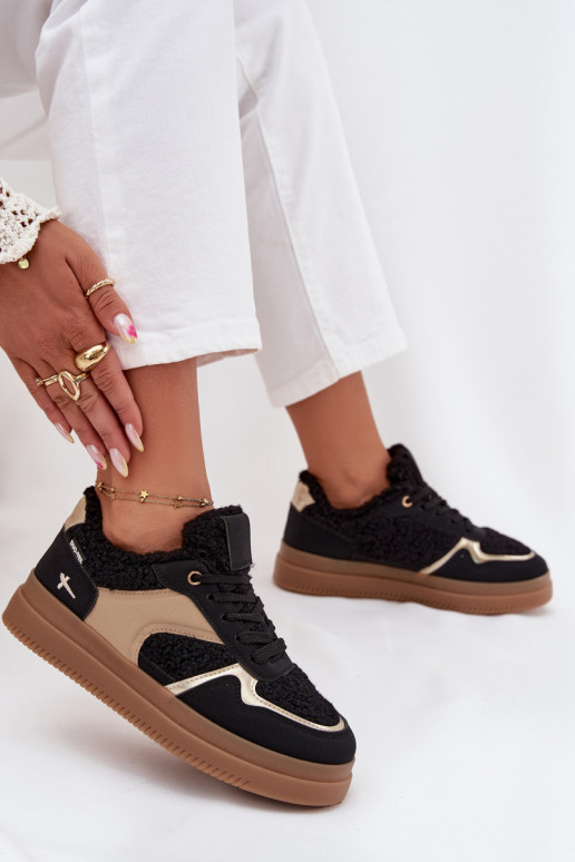 Chaussures modèle baskets Féminin avec une plateforme avec un manteau de fourrure Typu Baranek couleur noire Frelina Chaussures modèle baskets Féminin avec une plateforme avec un manteau de fourrure Typu Baranek couleur noire Frelina