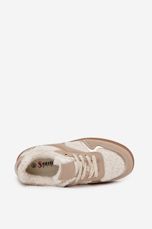 Chaussures modèle baskets Féminin avec une plateforme avec un manteau de fourrure Typu Baranek beige Frelina Chaussures modèle baskets Féminin avec une plateforme avec un manteau de fourrure Typu Baranek beige Frelina