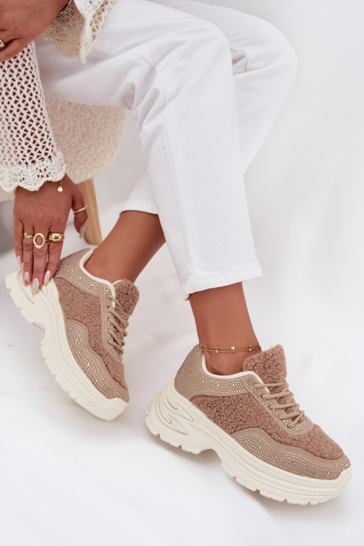 Chaussures modèle baskets Féminin avec des yeux qui clignotent et un manteau de fourrure Typu Baranek beige Zarika