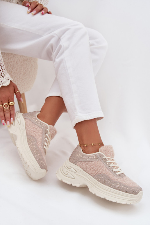 Chaussures modèle baskets Féminin avec des yeux qui clignotent et un manteau de fourrure Typu Baranek couleur ivoire Zarika