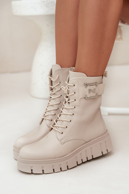 Bottes pour femmes avec une plateforme Avec des décorations Detalem réchauffer couleur ivoire Lyrana