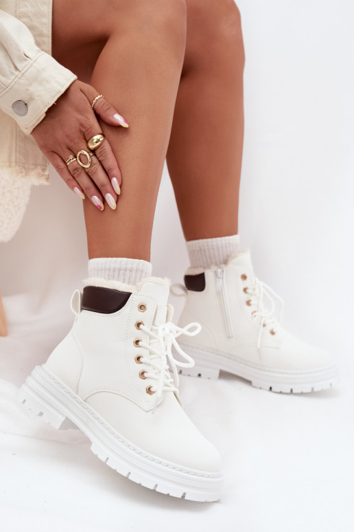 chaussures Féminin réchauffer avec de la fourrure à l intérieur Au Château couleur blanche Tharika