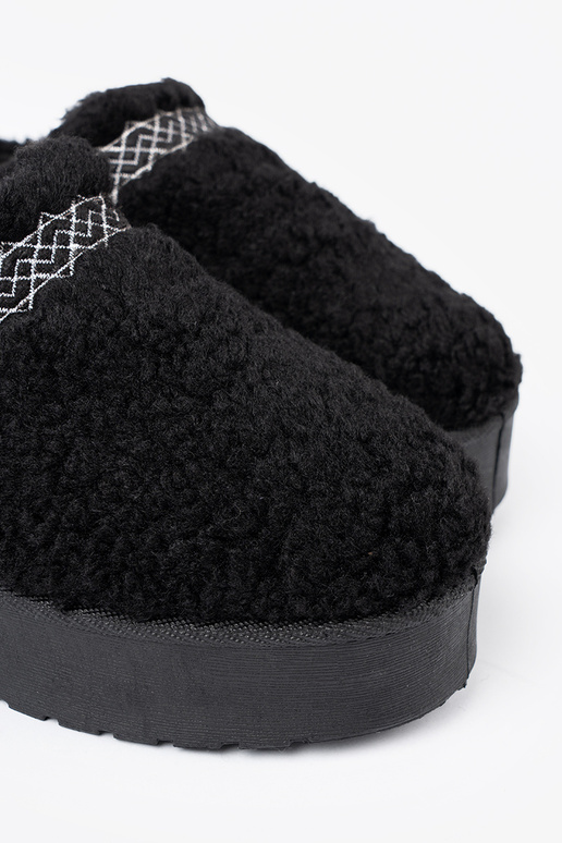 chaussures a'la Bottes de neige À couleur noirem kolorze z ozdobnym haftem