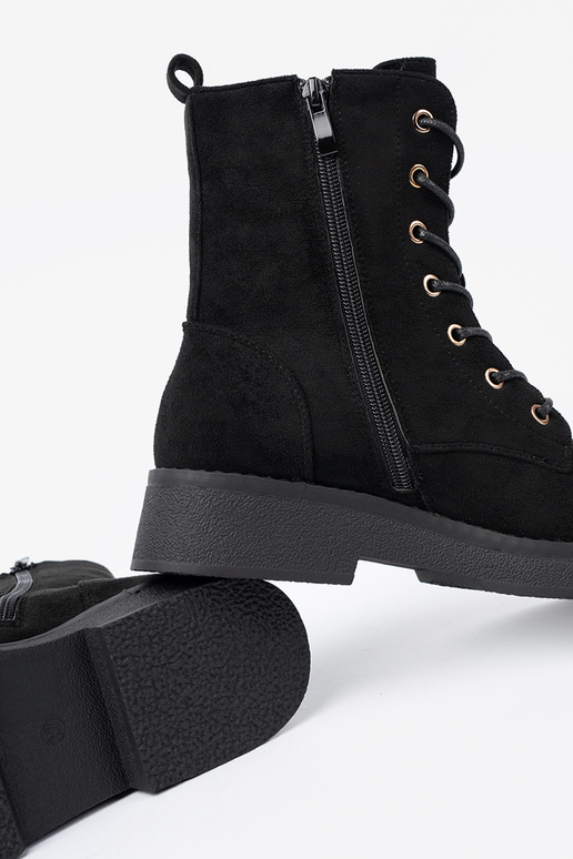 Pratique bottes d équitation hautes À kolorze couleur noirem sur une semelle plate