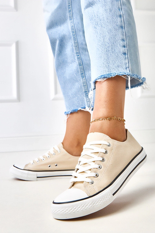 Baskets classiques beiges pour femmes... Baskets classiques beiges pour femmes...