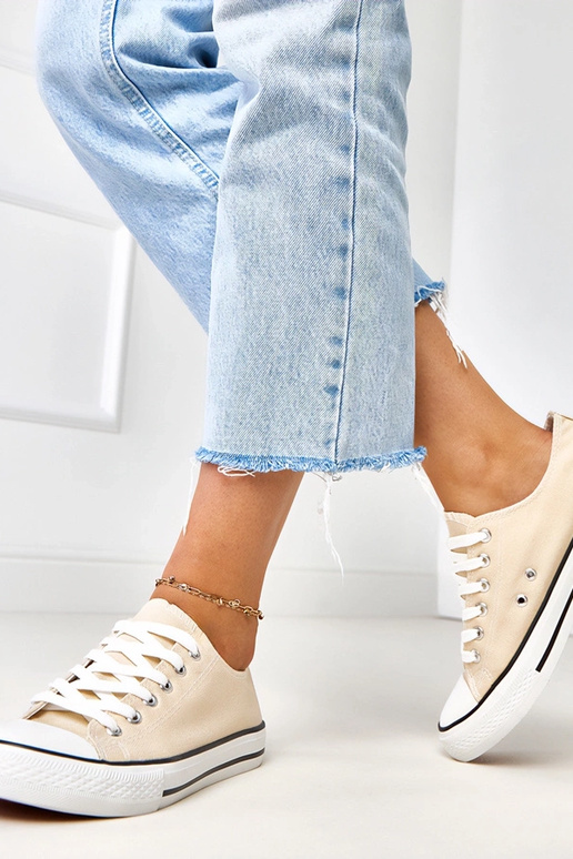 Baskets classiques beiges pour femmes... Baskets classiques beiges pour femmes...