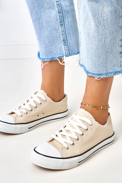 Baskets classiques beiges pour femmes... Baskets classiques beiges pour femmes...