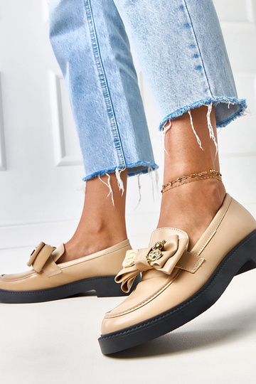 Mocassins beiges avec ruban... 2