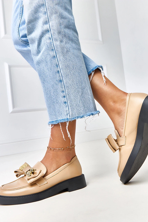 Mocassins beiges avec ruban et ourson...