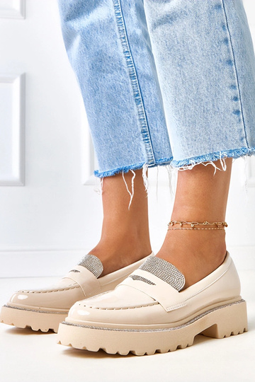 Mocassins beiges vernis ornés de strass Laures