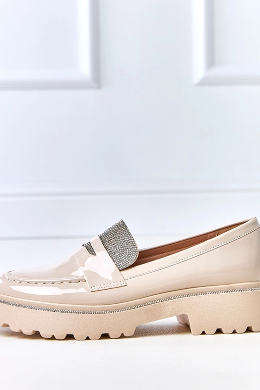 Mocassins beiges vernis ornés de...