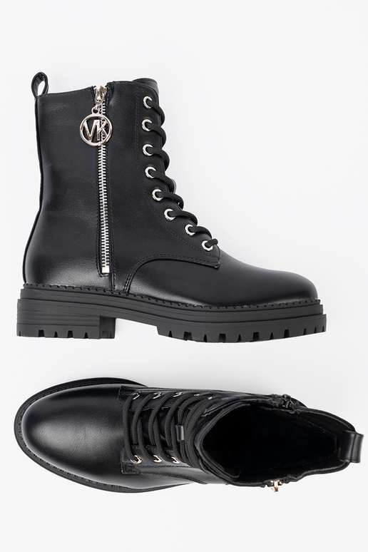 Élégant couleur noire bottes d équitation hautes z metaloÀym detalem