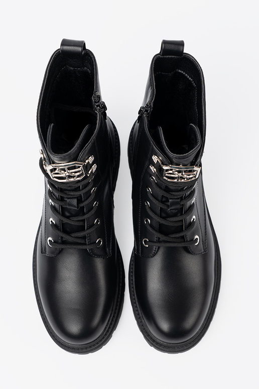 couleur noire bottes d équitation hautes avec finition métallique