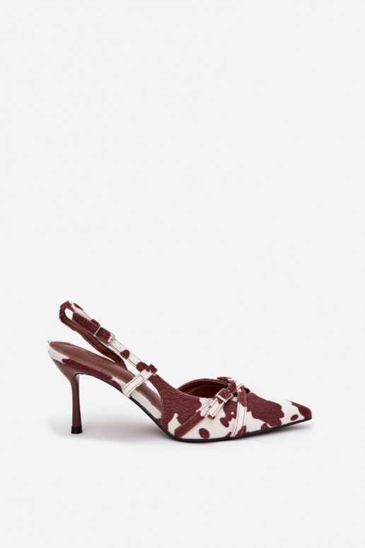 Chaussures blanches et brunes avec talons ouverts et sangles Chaussures blanches et brunes avec talons ouverts et sangles