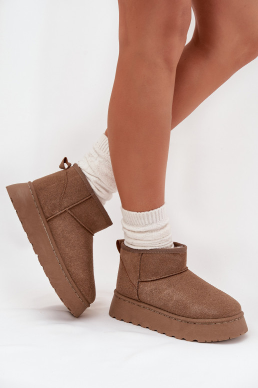 Baskets noires et blanches avec détails argentés brillants