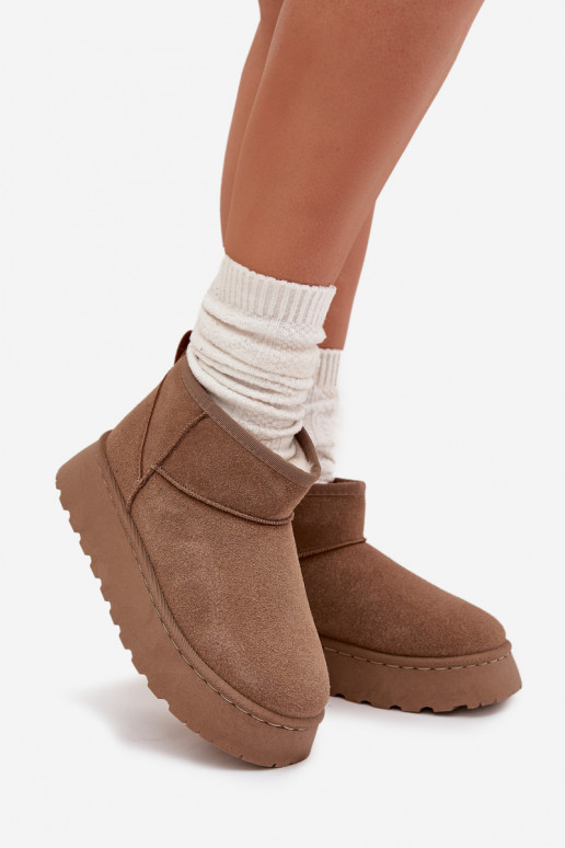 Baskets noires et blanches avec détails argentés brillants