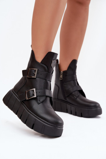 Bottines en cuir noires isolées pour femmes avec plateforme et boucles Vinceza 66842 2