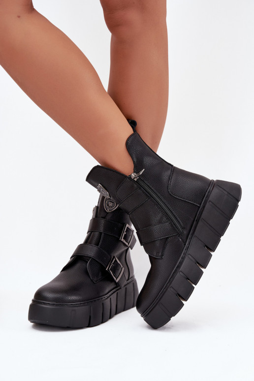 Peau réchauffer Bottes pour femmes avec une plateforme avec boucles Vinceza 66842 couleur noire