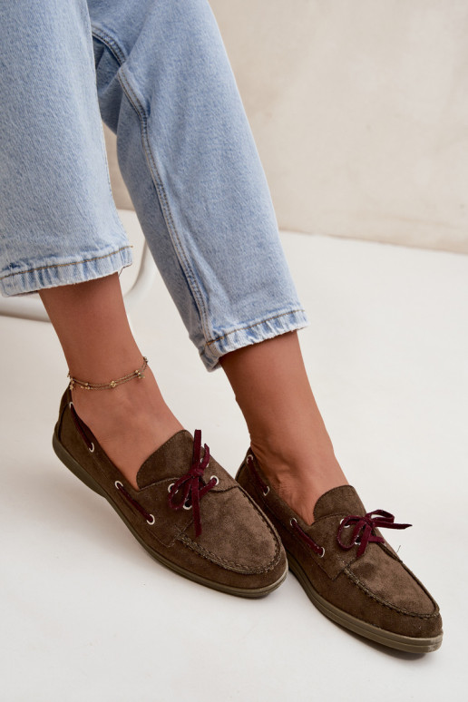 chaussures mocassins pour femmes avec des détails élégants couleur kaki Calivra