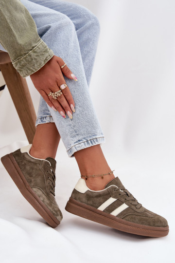 Chaussures modèle baskets Féminin en daim avec une plateforme couleur kaki Sylviona
