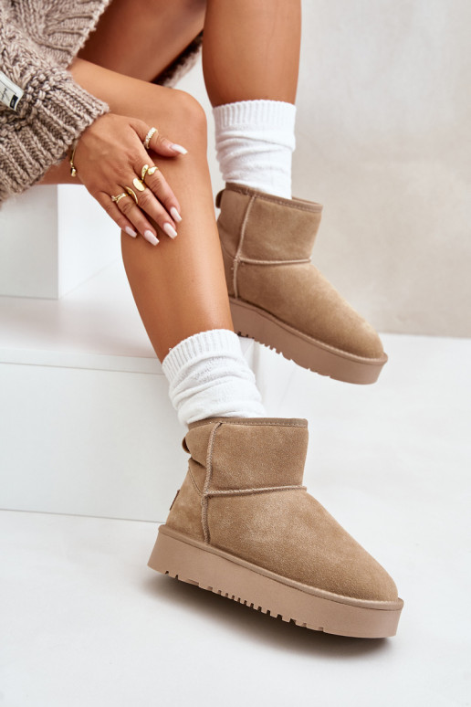 Peau en daim Bottes de neige avec une plateforme À cause de Kubo beige Rianaella Peau en daim Bottes de neige avec une plateforme À cause de Kubo beige Rianaella