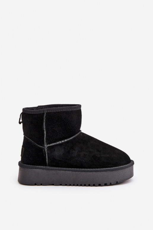 Peau en daim Bottes de neige avec une plateforme À cause de Kubo couleur noire Rianaella Peau en daim Bottes de neige avec une plateforme À cause de Kubo couleur noire Rianaella