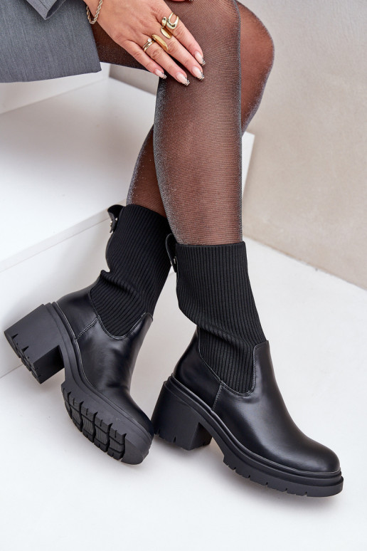 Bottes avec une semelle intérieure de type chaussette Sur des talons massifs couleur noire Rosanas