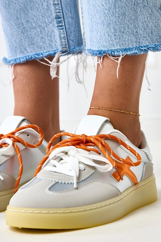 Baskets argentées avec plateforme et... Baskets argentées avec plateforme et...