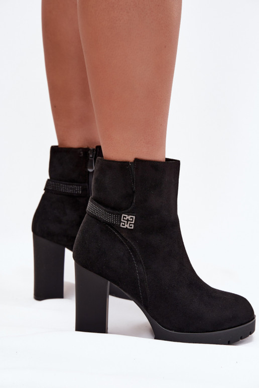 réchauffer Bottes pour femmes avec des talons décorés couleur noire Zayna