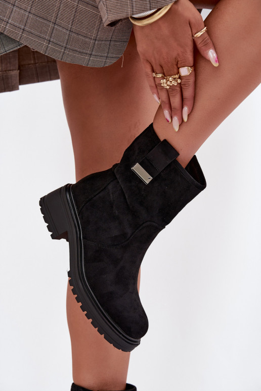 réchauffer Bottes pour femmes Sur un talon bas couleur noire Mirellea