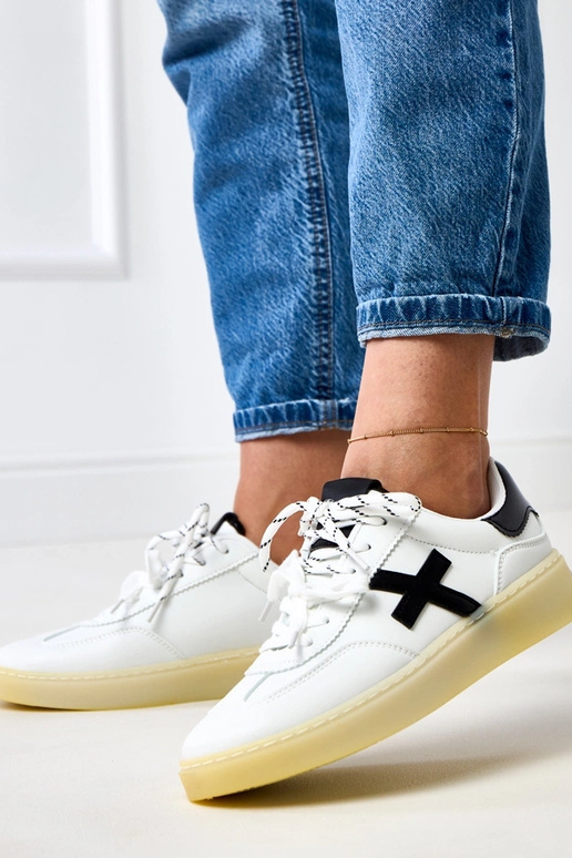 Baskets blanches avec plateforme et... Baskets blanches avec plateforme et...