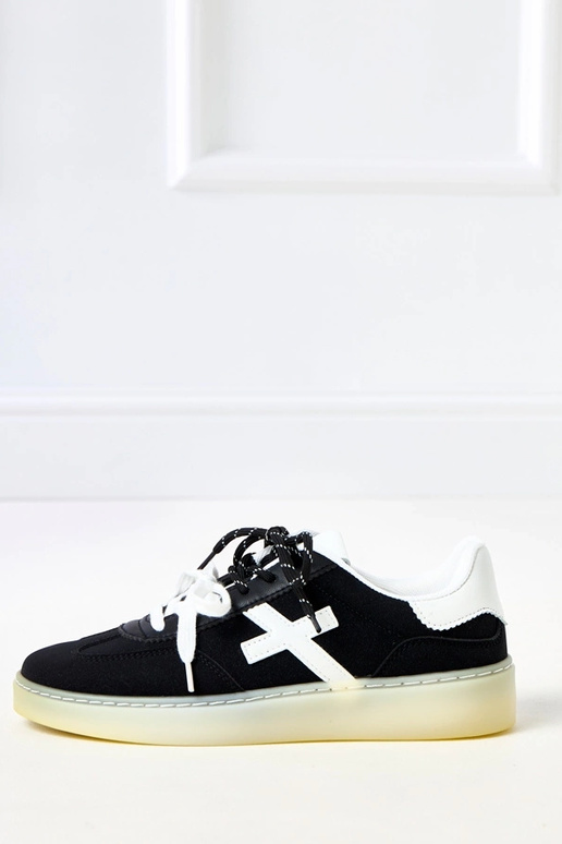 Baskets noires avec plateforme et... Baskets noires avec plateforme et...