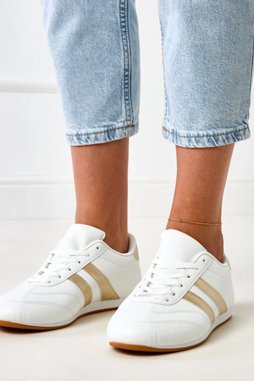 Baskets blanches de type...