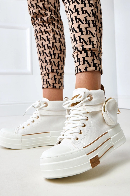 Baskets hautes blanches avec... Baskets hautes blanches avec...