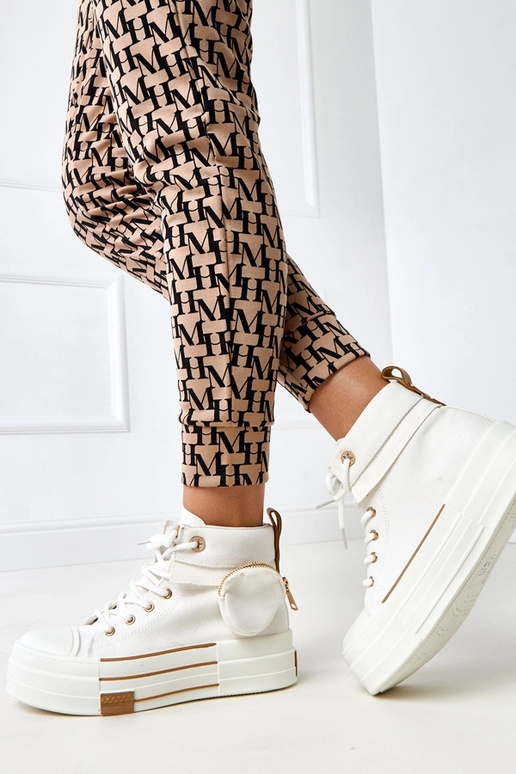 Baskets hautes blanches avec... Baskets hautes blanches avec...