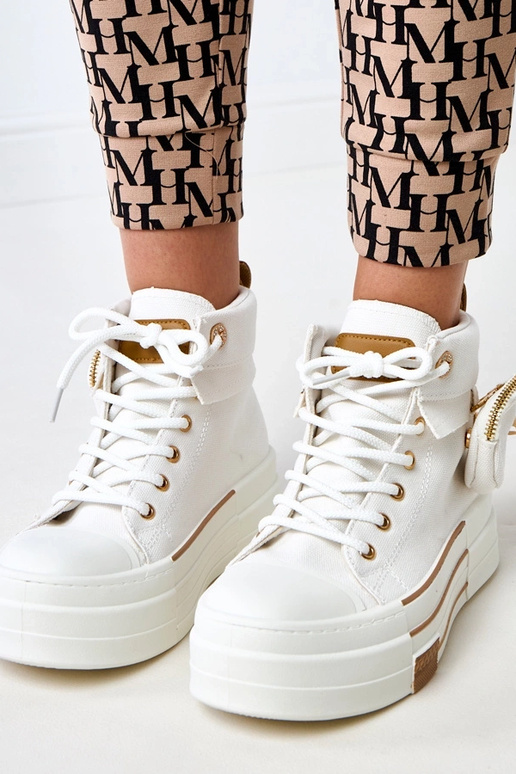 Baskets hautes blanches avec... Baskets hautes blanches avec...