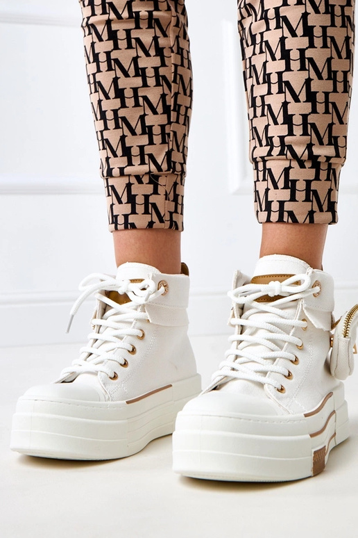 Baskets hautes blanches avec... Baskets hautes blanches avec...