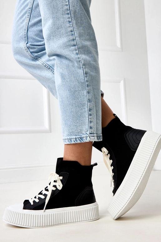 Baskets noires à enfiler style... Baskets noires à enfiler style...