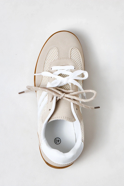 Baskets de tennis en tissu mesh... Baskets de tennis en tissu mesh...