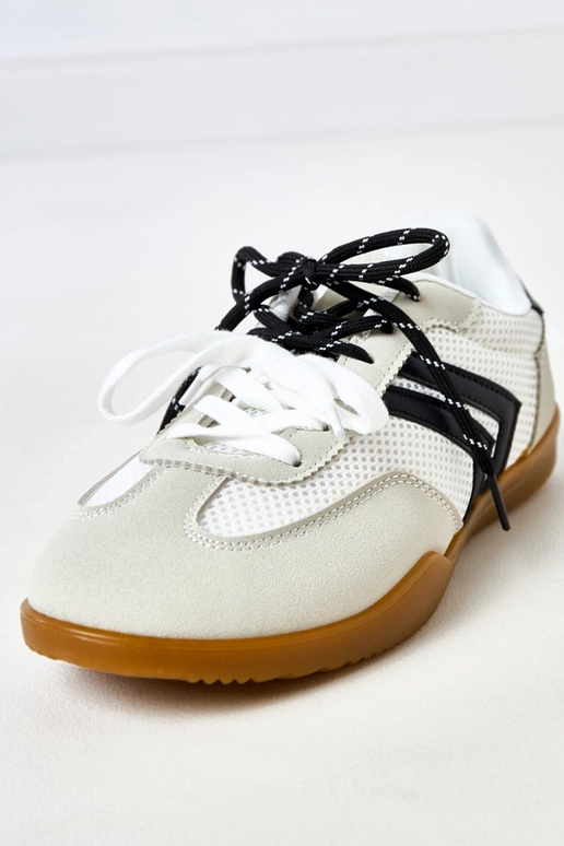 Baskets de tennis en tissu mesh... Baskets de tennis en tissu mesh...