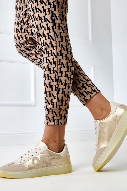 Baskets couleur sable avec plateforme... Baskets couleur sable avec plateforme...