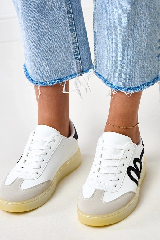 Baskets blanches avec plateforme et... Baskets blanches avec plateforme et...