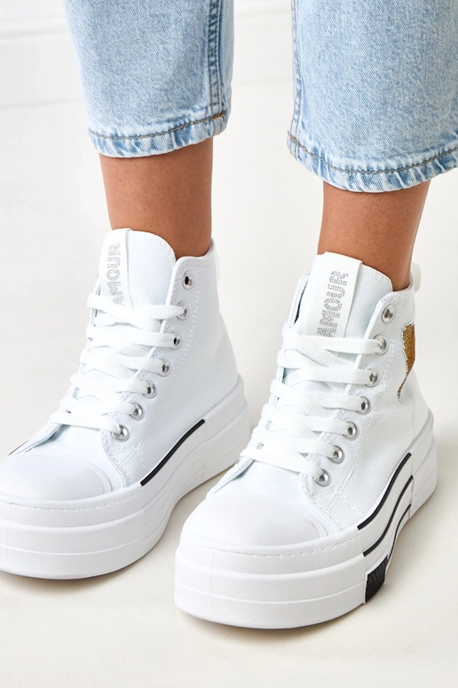 Baskets montantes blanches avec... Baskets montantes blanches avec...