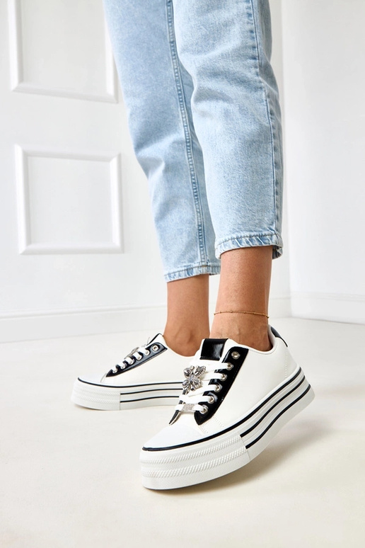 Baskets blanches avec plateforme... Baskets blanches avec plateforme...