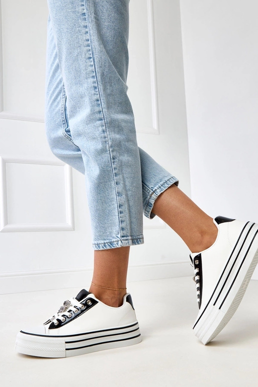 Baskets blanches avec plateforme... Baskets blanches avec plateforme...