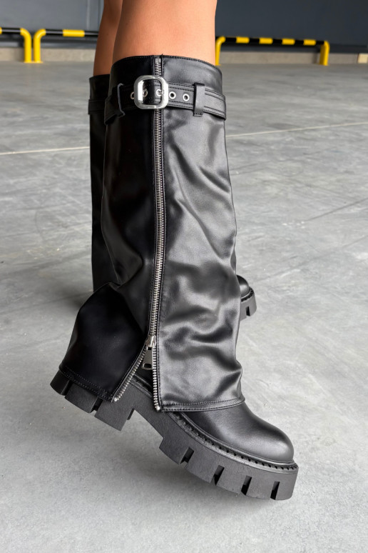Bottes longues noires isolées avec choleika et boucles, et fermeture éclair argentée Armena