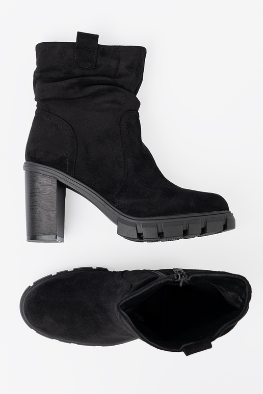 Élégant couleur noire chaussures avec un haut à volants Élégant couleur noire chaussures avec un haut à volants
